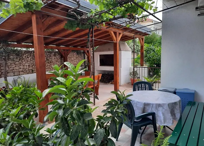 Apartments Sikirica